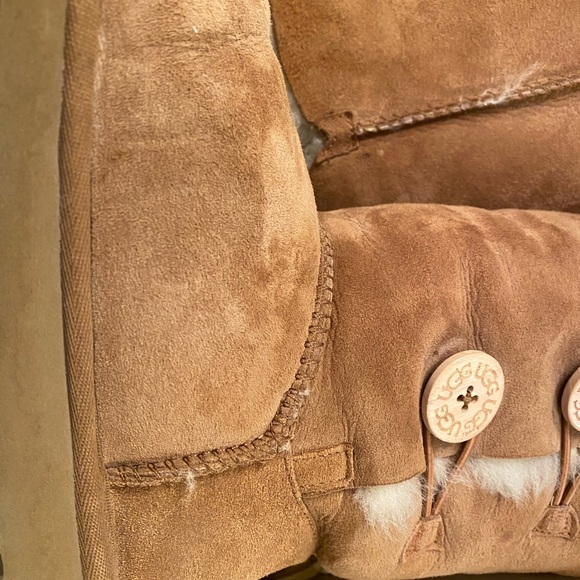 UGGS Bailey button triplet II boot - Picture 4 of 6